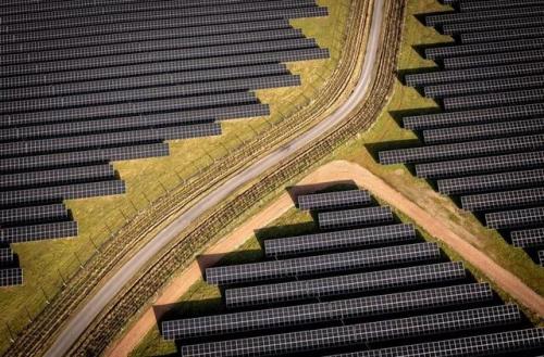 تردید اروپا برای مقابله با واردات محصولات خورشیدی چین