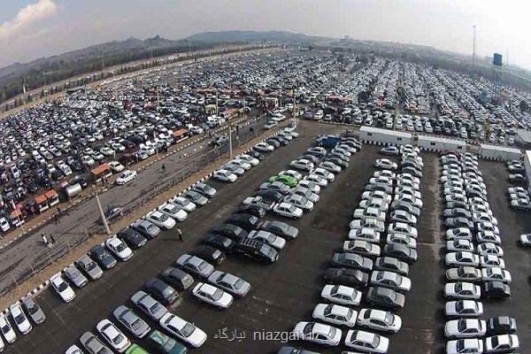 کاهش 14 درصدی عرضه محصولات ایران خودرو و سایپا در 1402