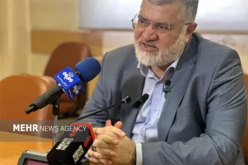 کالاهای اساسی ارزان و با کیفیت به دست مردم برسد